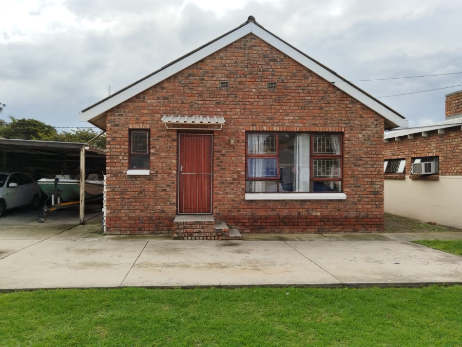 3 Bedroom Property for Sale in Swartkops Eastern Cape